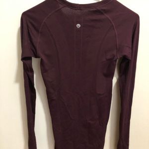 Lululemon long sleeve shirt